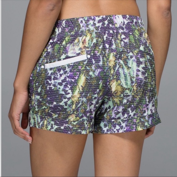 Lululemon Spring Breakaway Cuffed Short - Picture 2 of 5